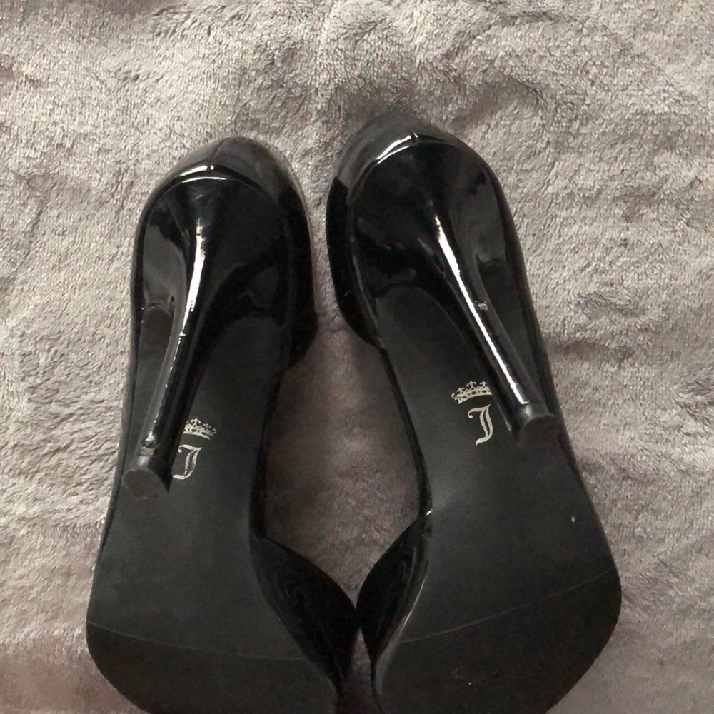 Heels - Picture 3 of 3